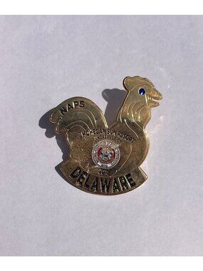 Vintage NAPS Delaware Rooster Enamel Lapel Pin Mohegan Sun Resort Uncasville CT